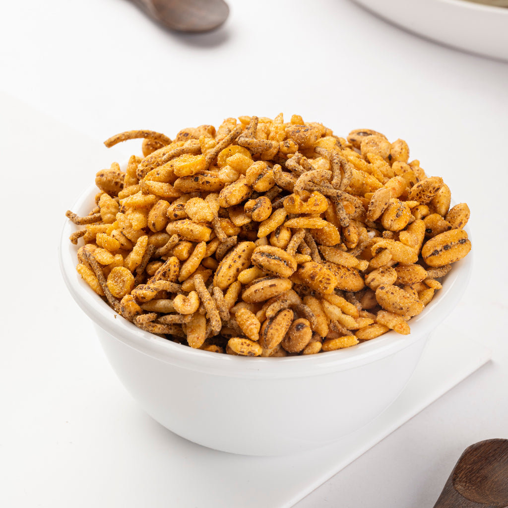 Heerson Lite Oats Chiwda. Oats puff, rice flakes, and soyabean blend.