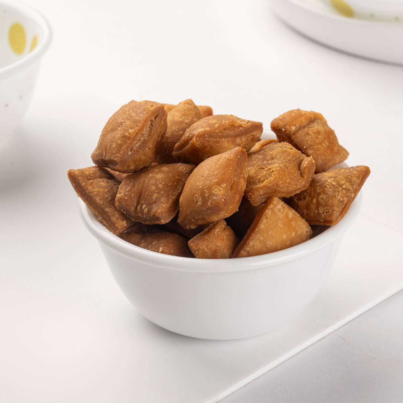 Heerson Sweet Sakarpara. Wheat flour and sugar blend.