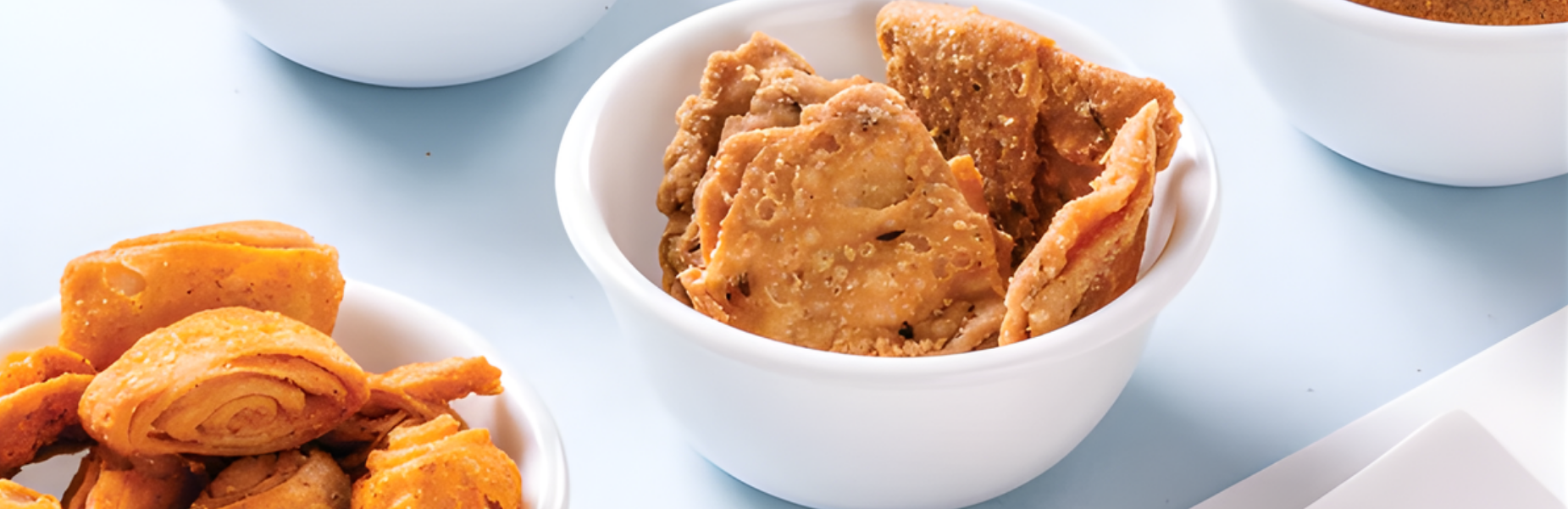 Premium Farsan & Snack Gift Baskets | Heerson Mumbai