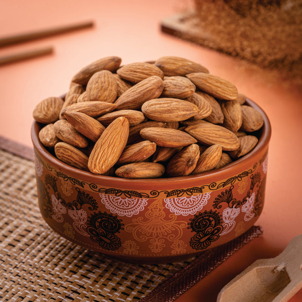 Almond-Big-dry-fruit-nut-mixture
