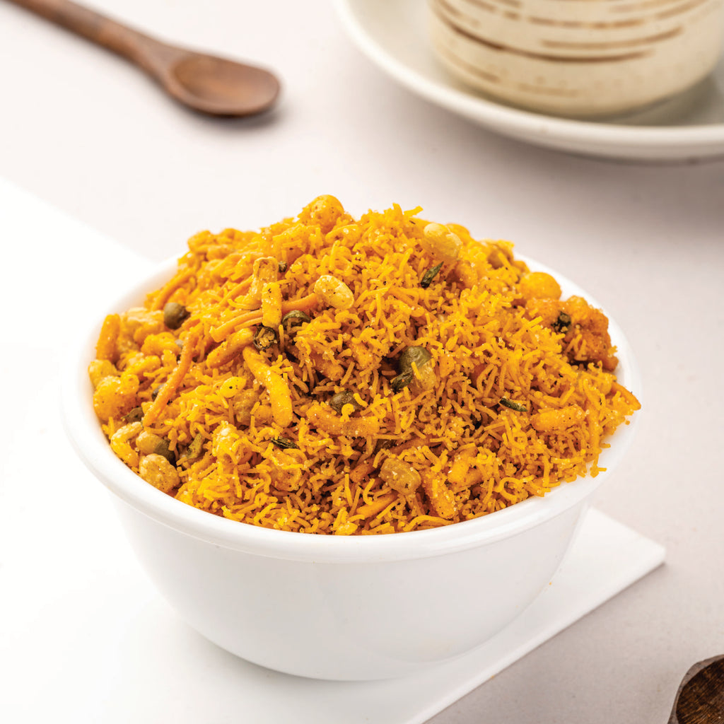 Crunchy Nadiyadi Bhusa by Heerson in packaging
