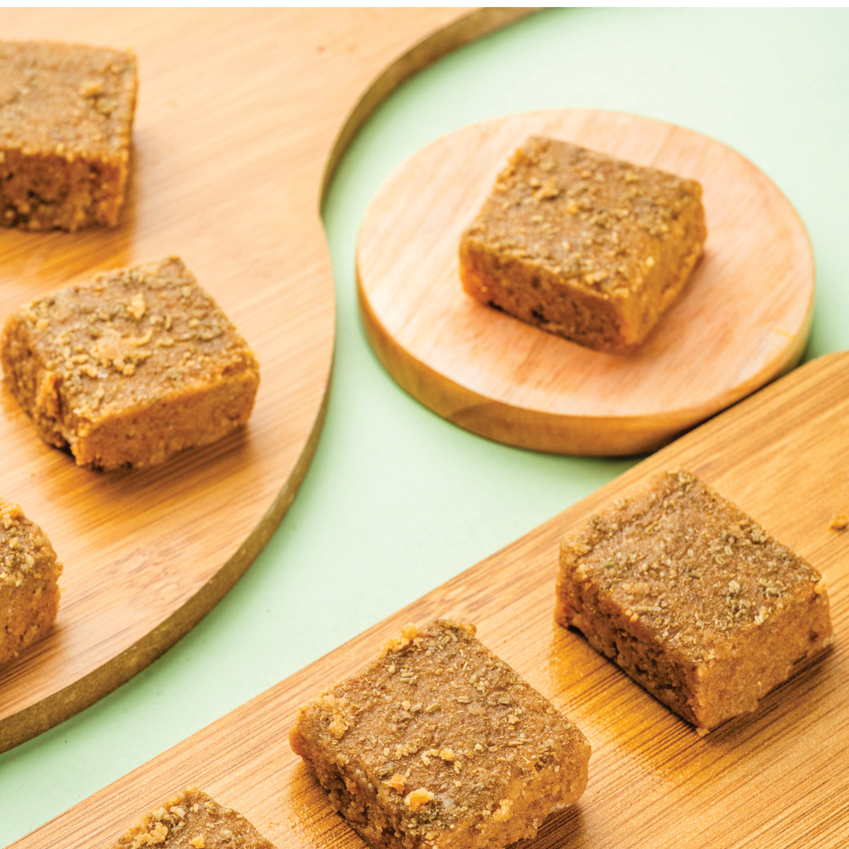 Heerson Gud Papdi (Sukhdi). Wheat flour, cardamoms, and jaggery blend.
